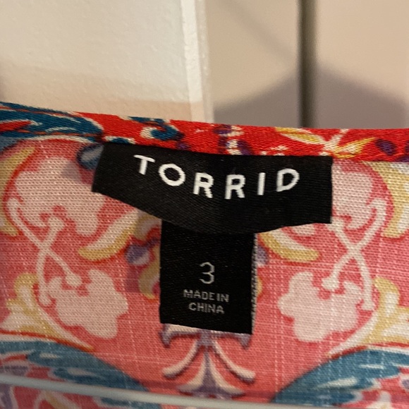 Women’s top by Torrid size 3. - Picture 3 of 6